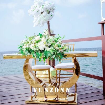 お買い得 結婚式、ブライダル装飾、ホテル家具用のラグジュアリーモダンステンレススチールゴールドテーブル オンライン